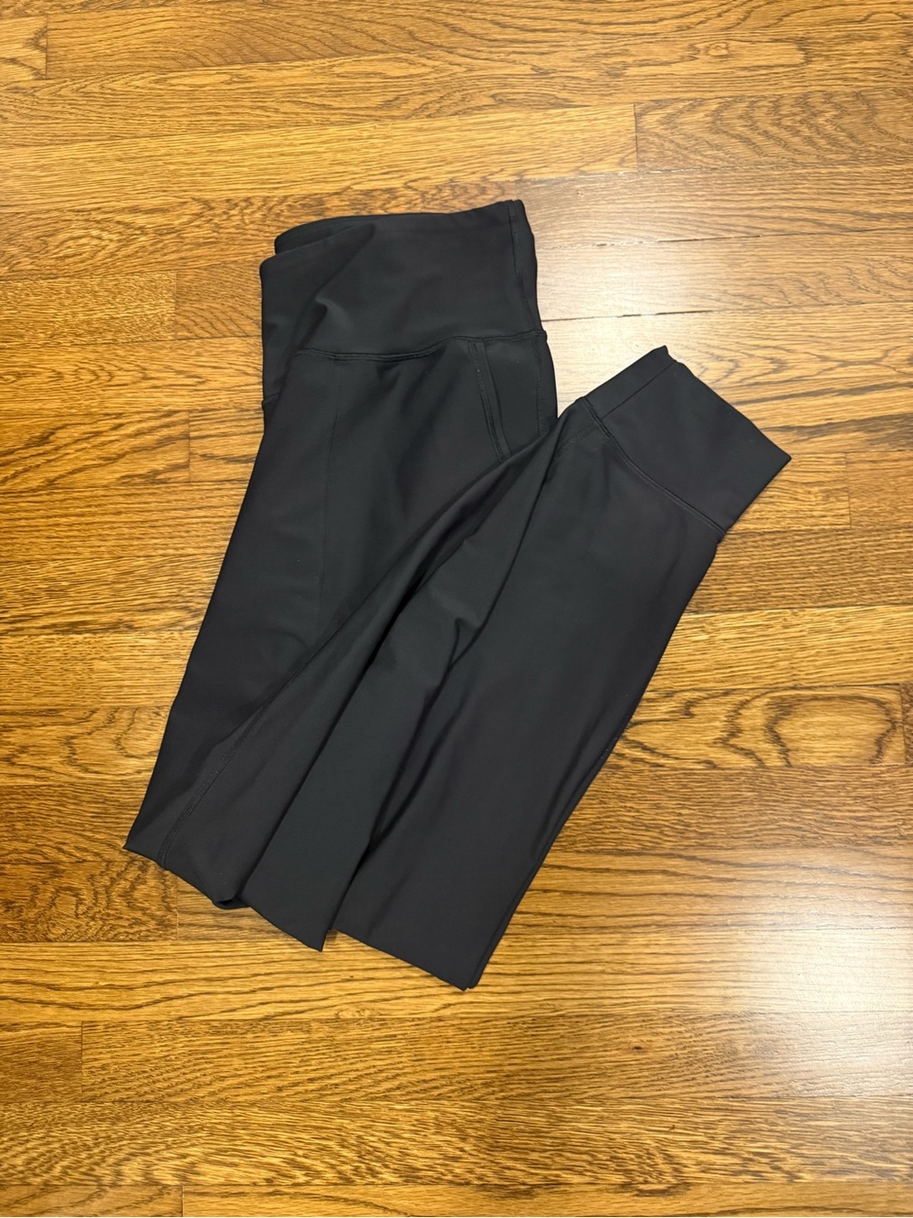 Old Navy Active Black jogger. Size 2x. Fair. Some Loose Threads & Discoloration